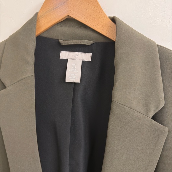 H&M Blazer Size: S - Picture 3 of 4